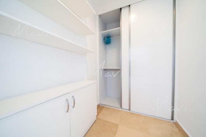 Image No.24-5 Bed Villa / Detached for sale