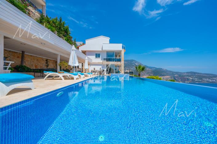 Image No.15-5 Bed Villa / Detached for sale