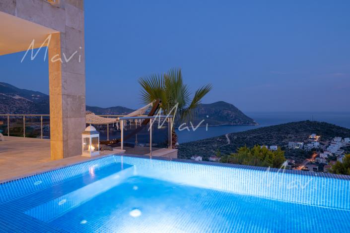 Image No.54-5 Bed Villa / Detached for sale