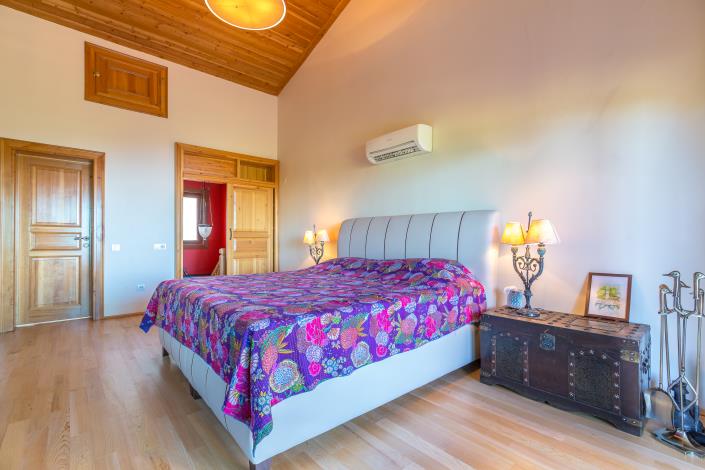 Image No.9-3 Bed Villa / Detached for sale