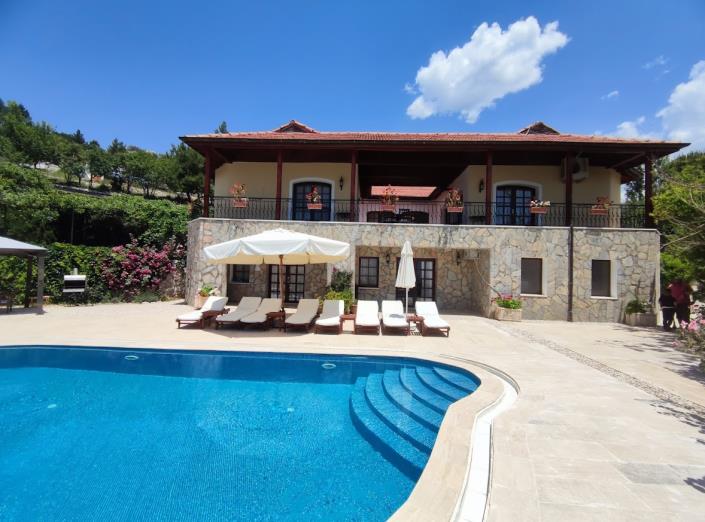 Image No.5-10 Bed Country Property for sale