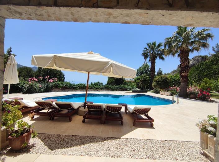 Image No.2-10 Bed Country Property for sale