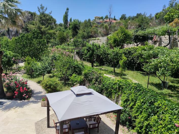 Image No.11-10 Bed Country Property for sale