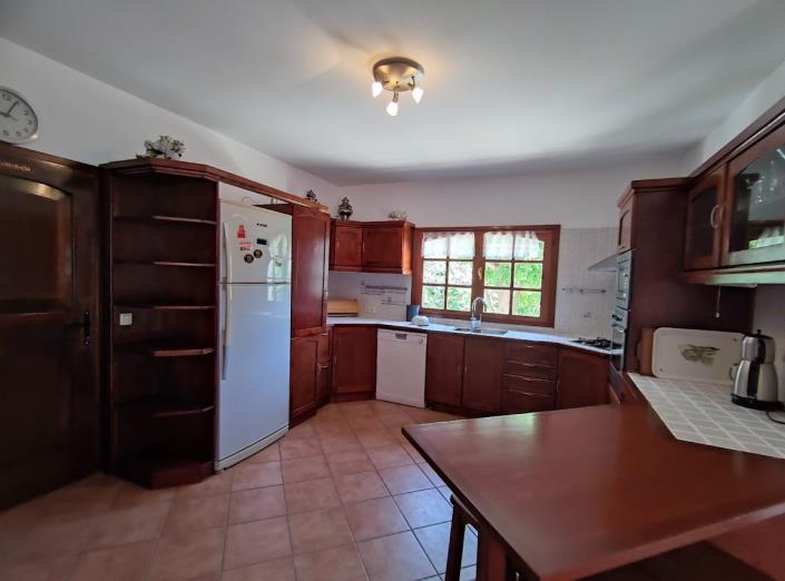 Image No.20-10 Bed Country Property for sale