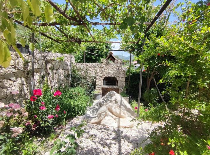 Image No.7-10 Bed Country Property for sale