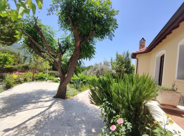 Image No.29-10 Bed Country Property for sale