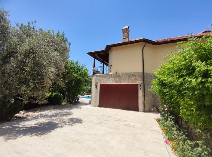 Image No.30-10 Bed Country Property for sale