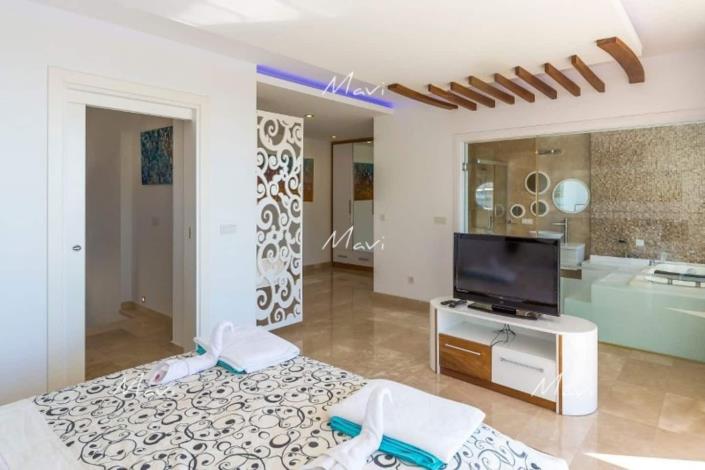 Image No.22-4 Bed Villa / Detached for sale