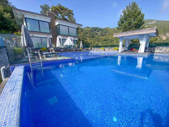 Image No.27-4 Bed Villa / Detached for sale