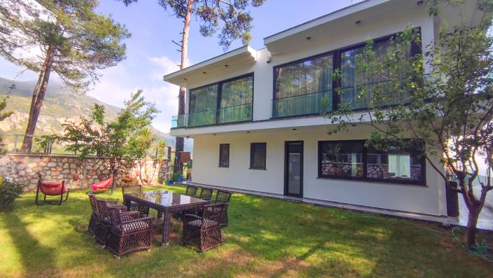 Image No.61-4 Bed Villa / Detached for sale