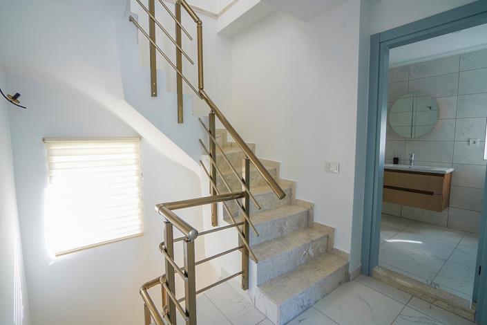 Image No.56-4 Bed Villa / Detached for sale