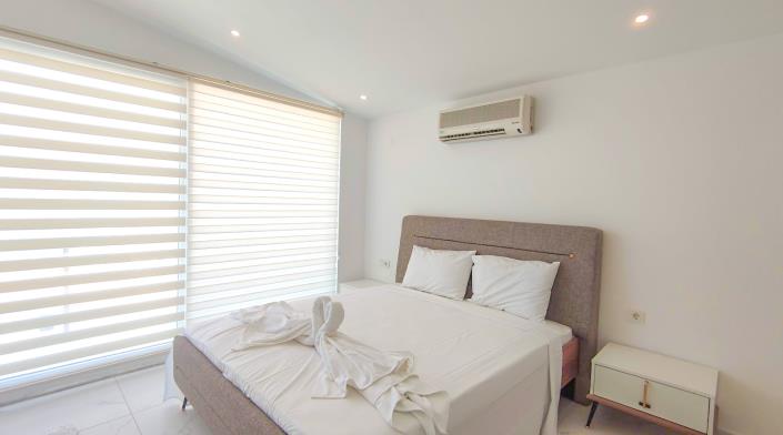 Image No.23-4 Bed Villa / Detached for sale