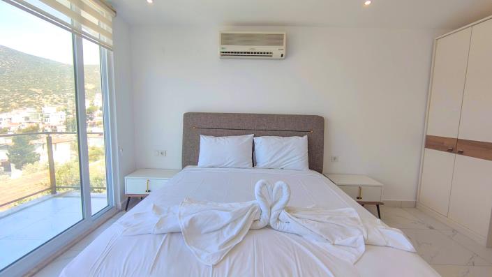 Image No.31-4 Bed Villa / Detached for sale