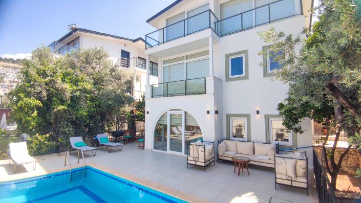 Image No.18-4 Bed Villa / Detached for sale