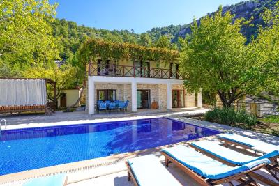 4 Bed Villa / Detached for sale