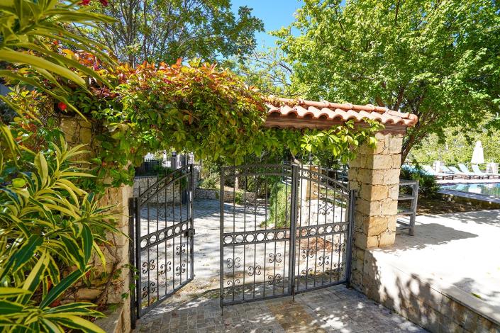 Image No.30-4 Bed Villa / Detached for sale