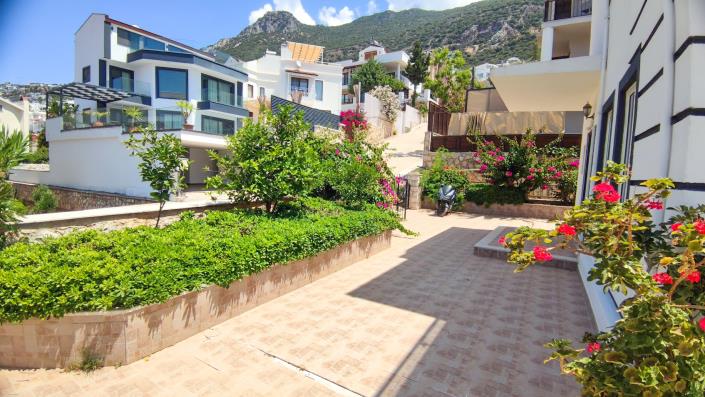 Image No.36-4 Bed Villa / Detached for sale