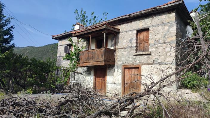 Image No.2-4 Bed Country Property for sale