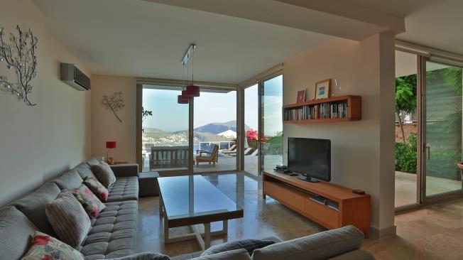 Image No.5-4 Bed Villa / Detached for sale