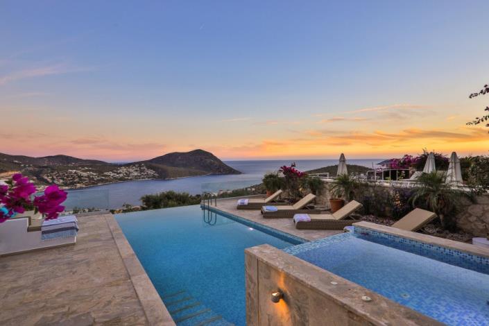 Image No.4-4 Bed Villa / Detached for sale