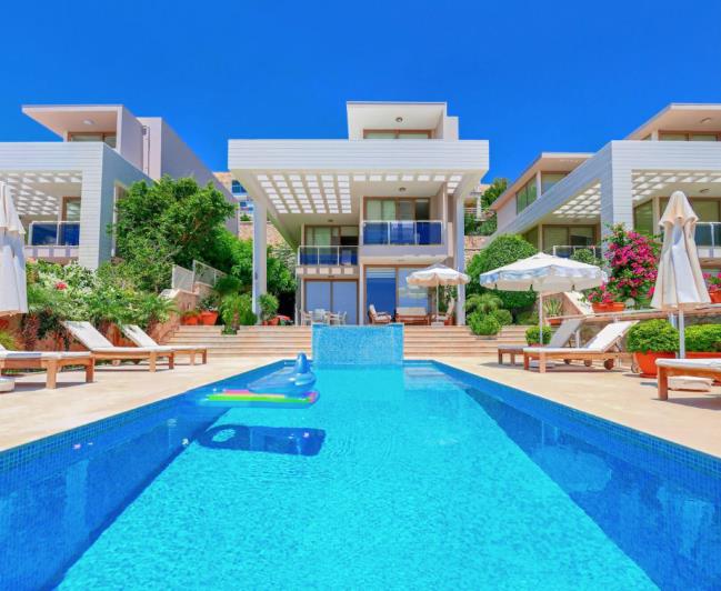 Image No.26-4 Bed Villa / Detached for sale