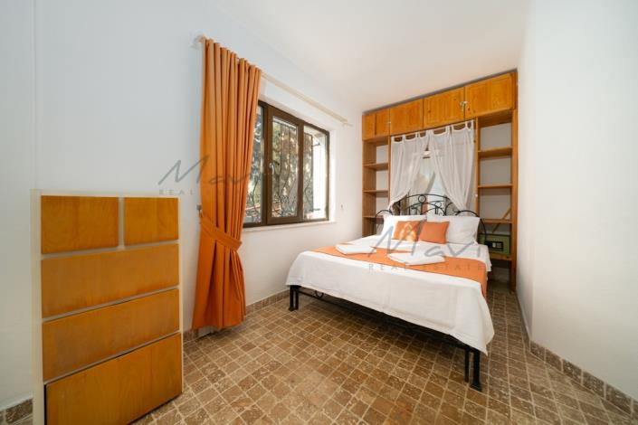 Image No.13-4 Bed Villa / Detached for sale