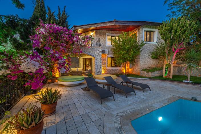 Image No.37-4 Bed Villa / Detached for sale