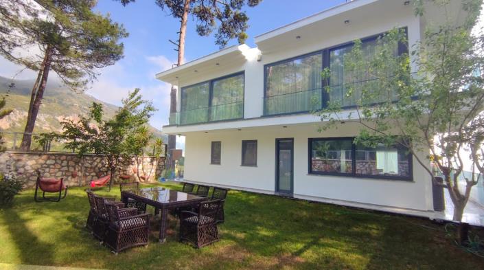 Image No.17-4 Bed Villa / Detached for sale