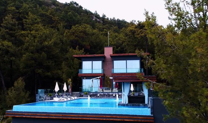 Image No.26-4 Bed Villa / Detached for sale