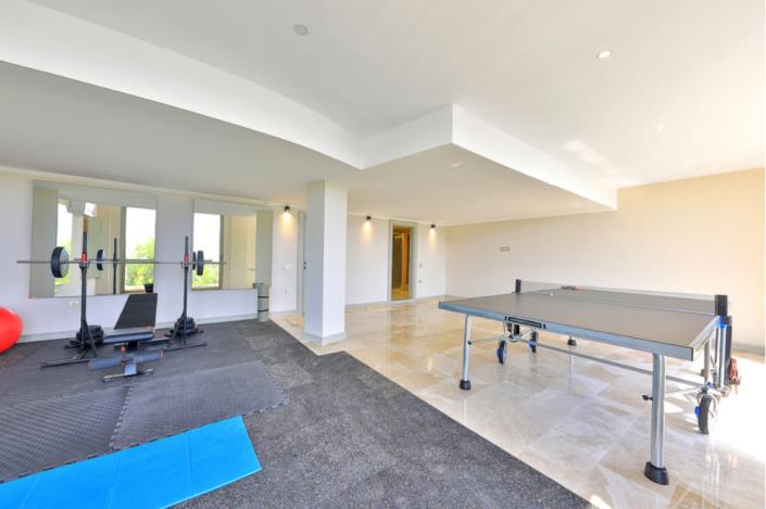 Image No.7-5 Bed Village House for sale