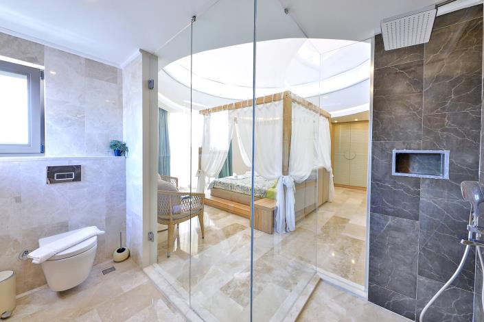 Image No.36-5 Bed Village House for sale