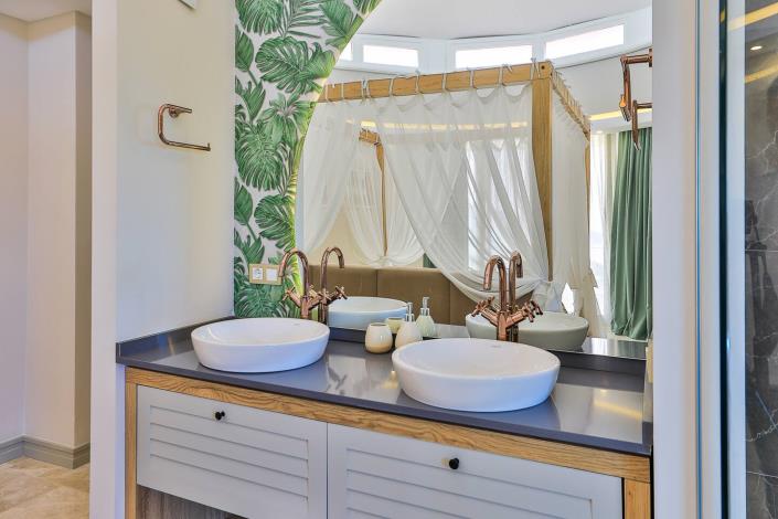 Image No.38-5 Bed Village House for sale