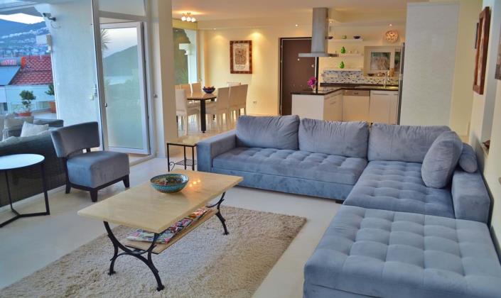 Image No.8-4 Bed Villa / Detached for sale