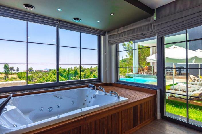 Image No.7-2 Bed Villa / Detached for sale