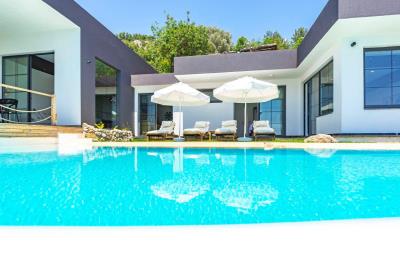 e153dd66-4b0f-4709-a219-c89d785b1182