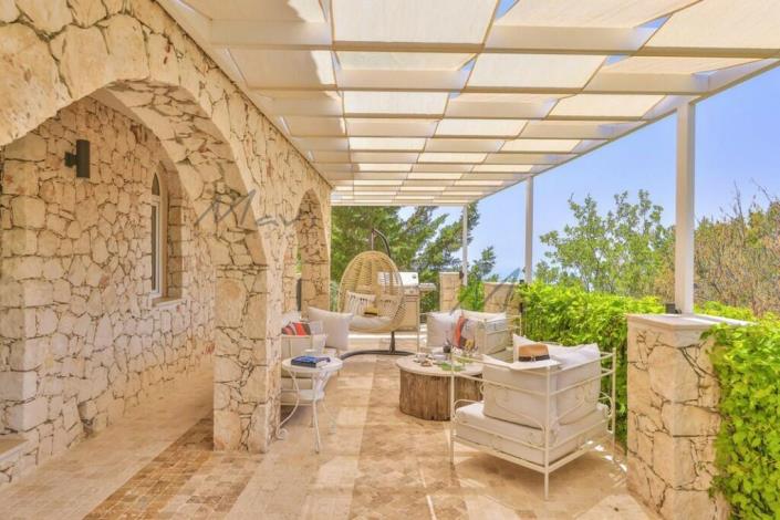 Image No.8-5 Bed Villa / Detached for sale