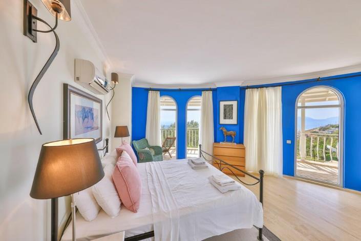 Image No.20-5 Bed Villa / Detached for sale