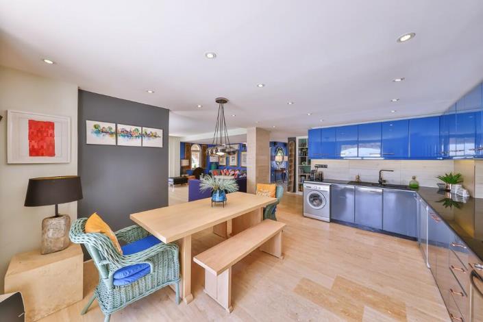 Image No.25-5 Bed Villa / Detached for sale