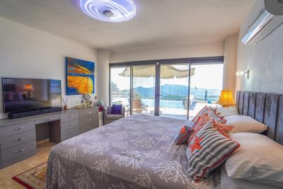 8a23c063-2a1f-457e-afa8-09c82db5de1a