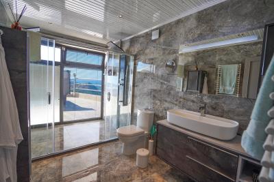 73acaeff-11bb-4eb5-ba81-7691812e3a3f