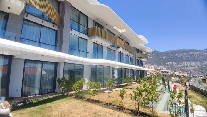 Image No.21-3 Bed Apartment for sale