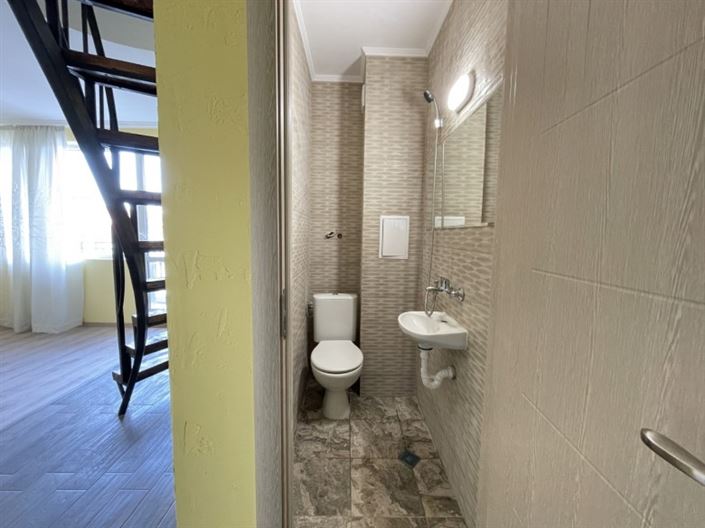 Image No.8-2 Bed Maisonette for sale