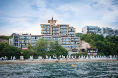 1 - St Vlas, Property