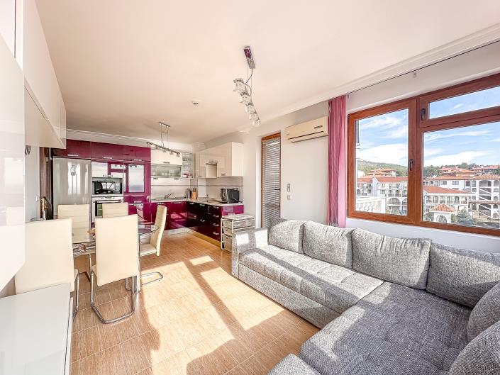 Image No.12-3 Bed Property for sale