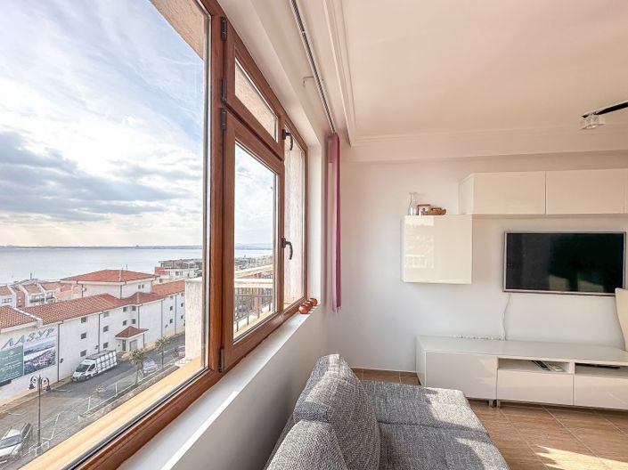 Image No.4-3 Bed Property for sale