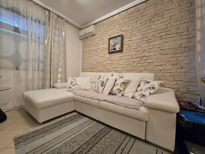 Image No.1-1 Bed Property for sale