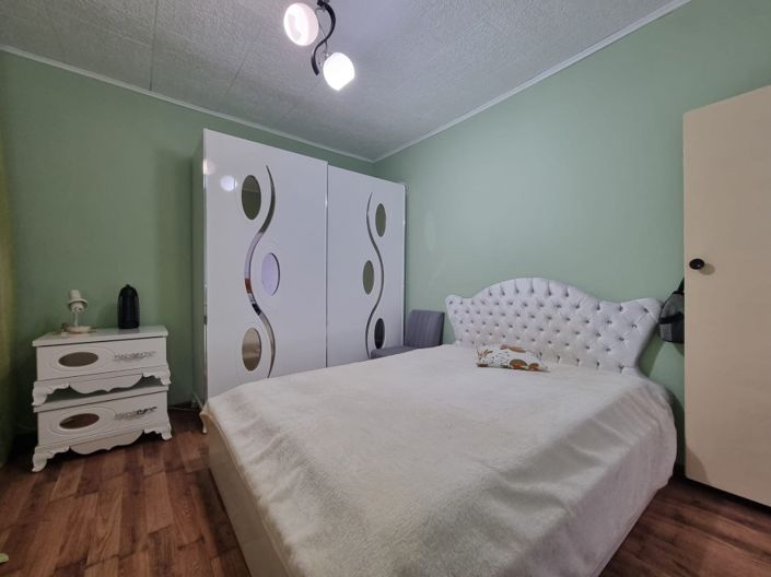 Image No.7-2 Bed Property for sale