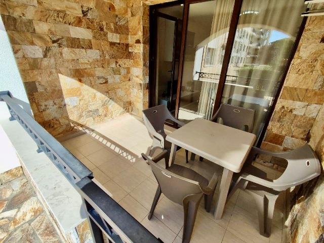 Image No.20-2 Bed Apartment for sale