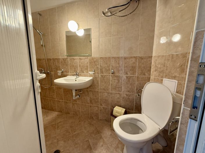 Image No.7-1 Bed Property for sale