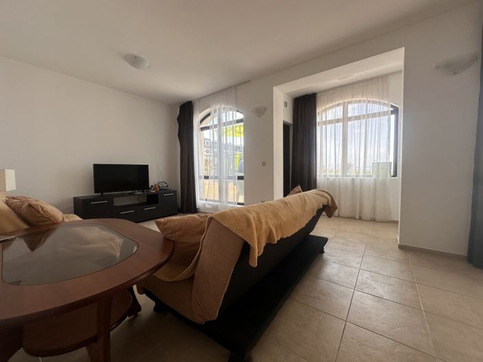 Image No.12-2 Bed Property for sale